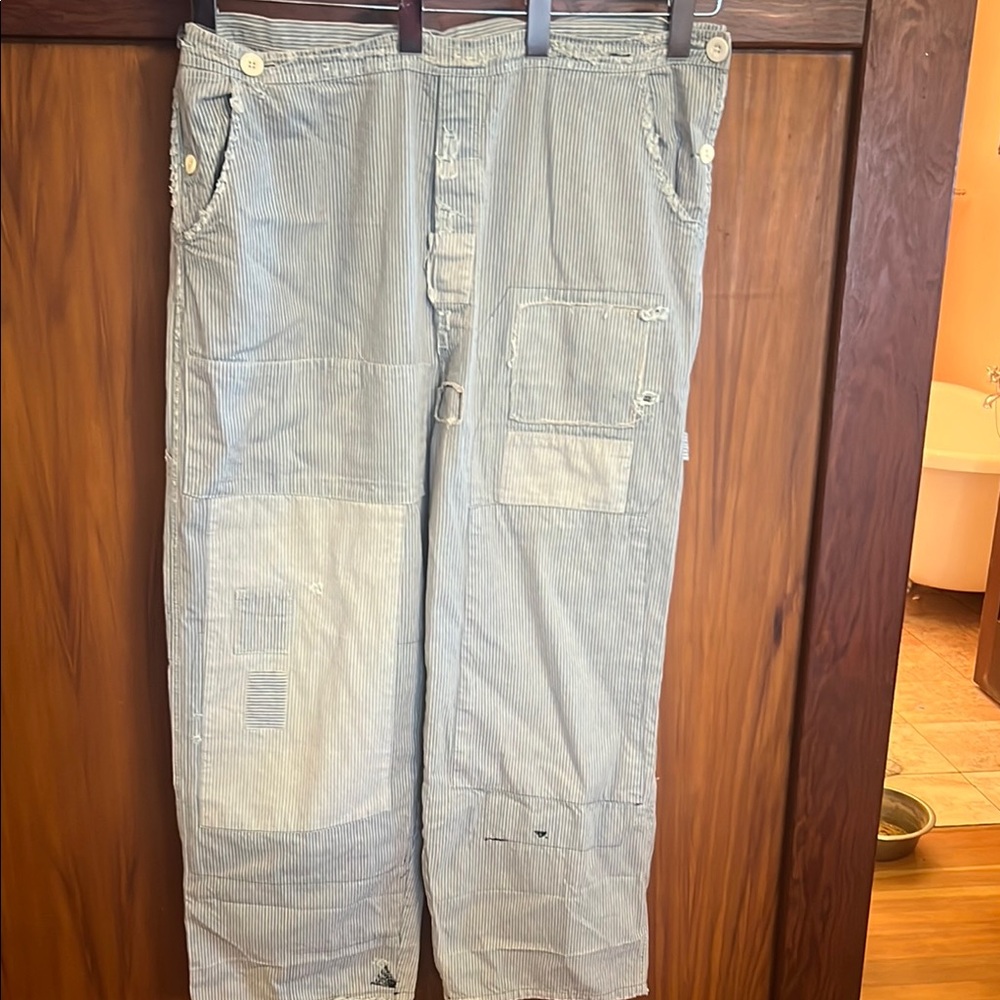 Magnolia Pearl striped light weight jean